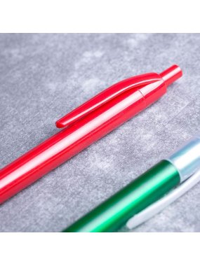 Plastové kuličkové pero > růžová (fuchsie)