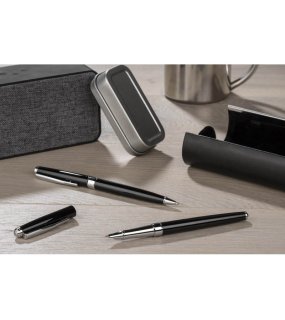 Plnící pero > černá