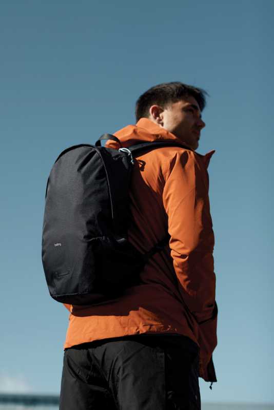 Bellroy Lite Daypack > černá